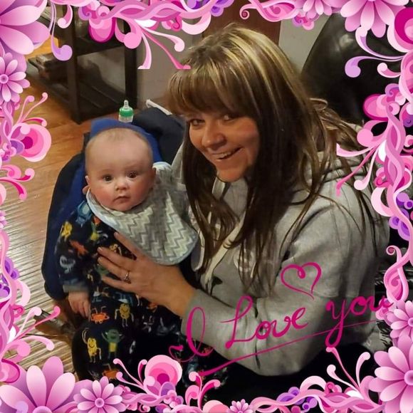 Meet your Posher, Nicole - Picture 1 of 1